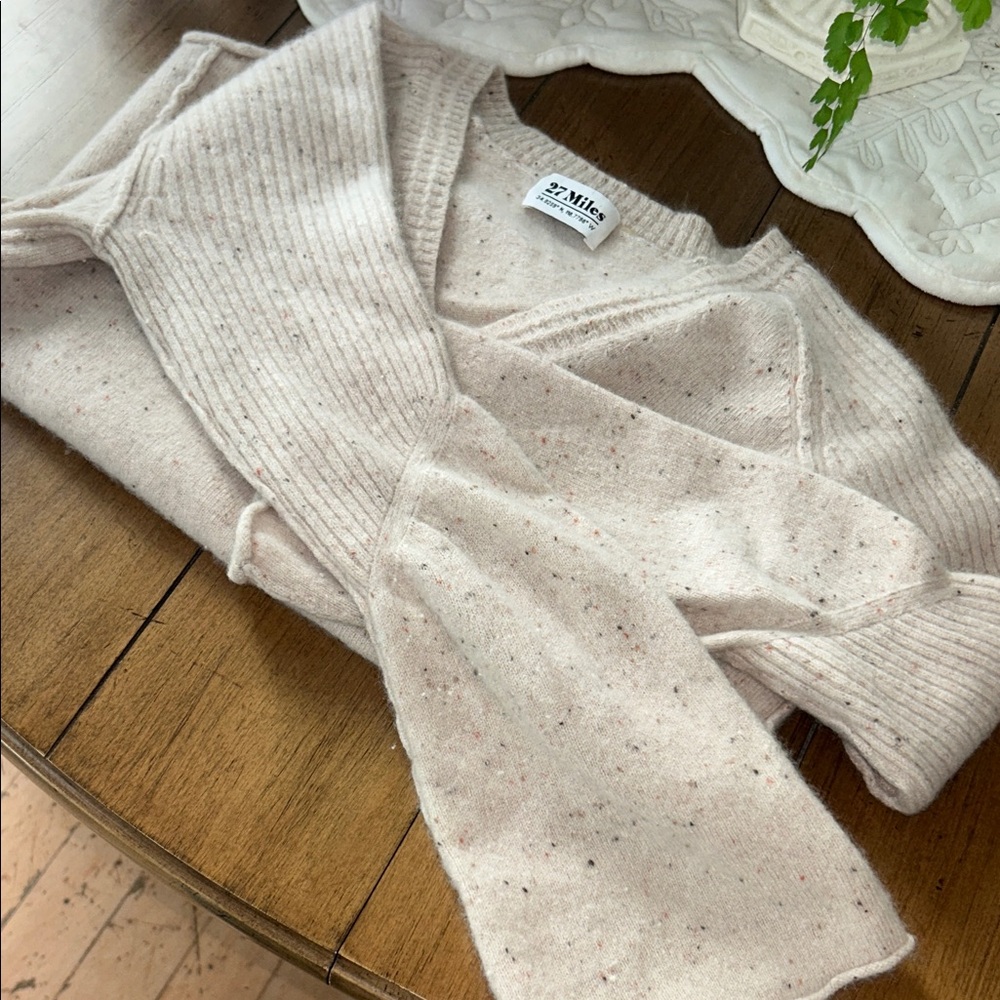 27 Miles Malibu Speckled V-Neck Sweater S/M